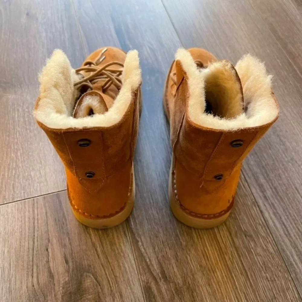 UGG Quincy Suede Sheepskin Fur Booties Lined Combat Boots Chestnut Women 9